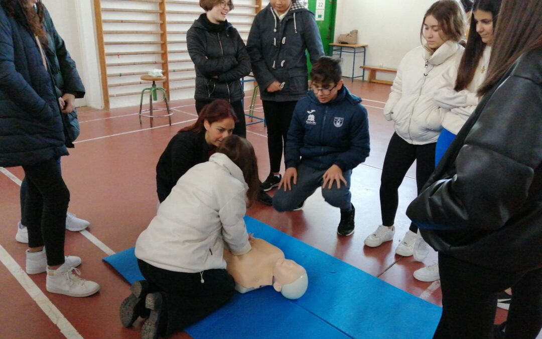 El 9 de enero, nuestro alumnado de 4@ de ESO ha realizado un taller práctico de RCP