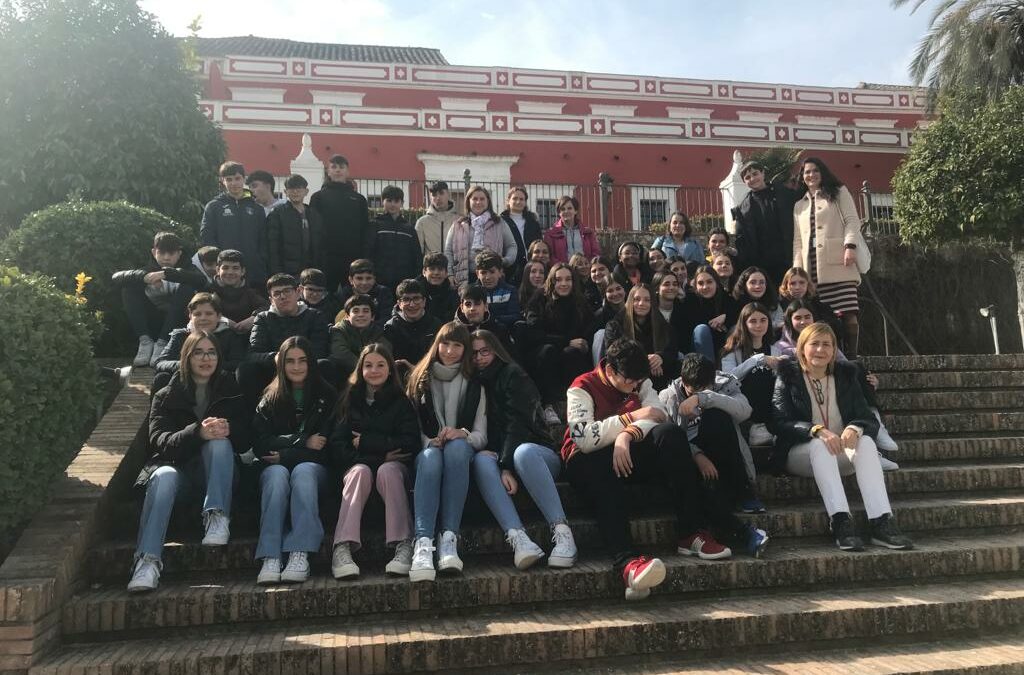 El 15 de febrero, vísperas de la festividad del Jueves Lardero, nuestro alumnado de 2.º de ESO ha participado en una actividad en la que han conocido la historia y orígenes de este evento